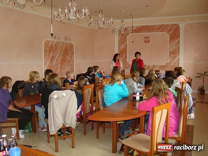 Zdjęcie w galerii na portalu naszraciborz.pl: Młodzi Niemcy odwiedzili swoich kolegów w Nędzy  wiadomości z regionu