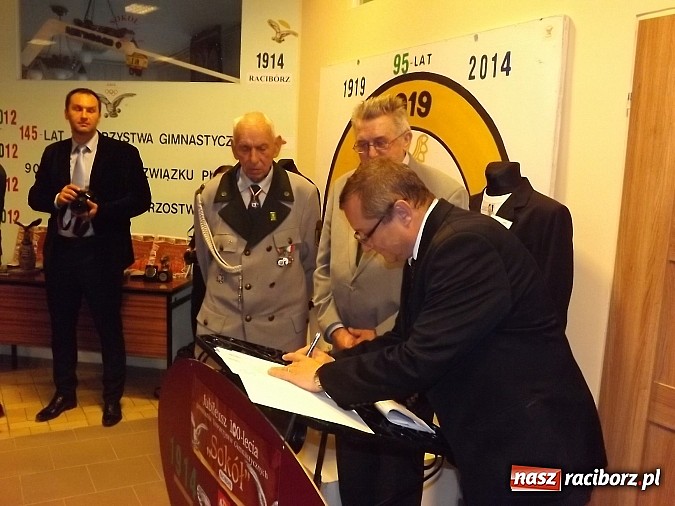 Zdjęcie w galerii na portalu naszraciborz.pl: 100-lecie Towarzystwa Gimnastycznego Sokół w Raciborzu wiadomości z regionu