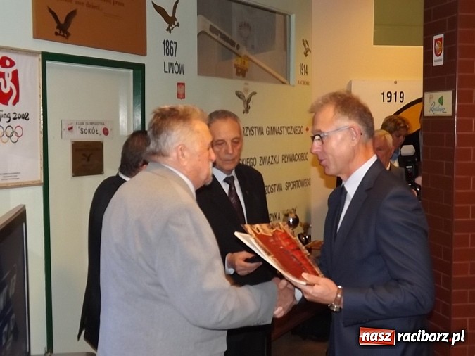 Zdjęcie w galerii na portalu naszraciborz.pl: 100-lecie Towarzystwa Gimnastycznego Sokół w Raciborzu wiadomości z regionu