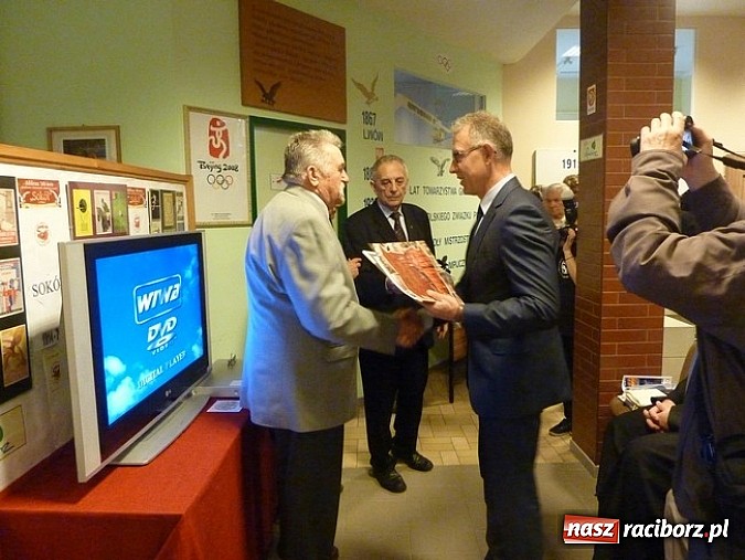 Zdjęcie w galerii na portalu naszraciborz.pl: 100-lecie Towarzystwa Gimnastycznego Sokół w Raciborzu wiadomości z regionu