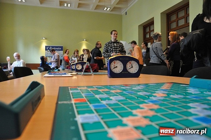 Zdjęcie w galerii na portalu naszraciborz.pl: Trwa wielkie V raciborskie w scrabble granie wiadomości z regionu