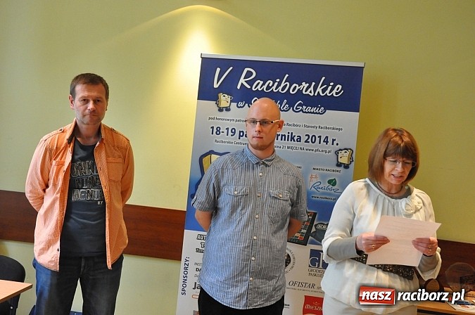 Zdjęcie w galerii na portalu naszraciborz.pl: Trwa wielkie V raciborskie w scrabble granie wiadomości z regionu
