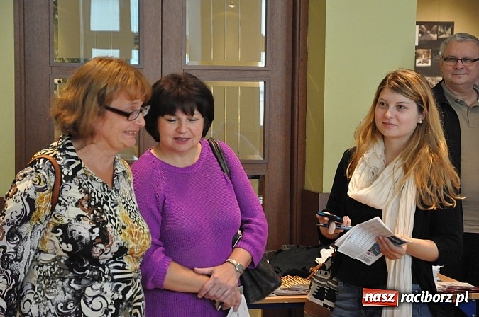 Zdjęcie w galerii na portalu naszraciborz.pl: Trwa wielkie V raciborskie w scrabble granie wiadomości z regionu