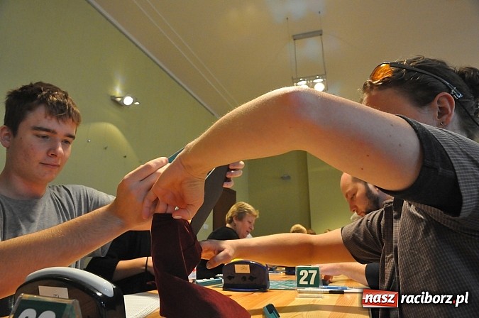 Zdjęcie w galerii na portalu naszraciborz.pl: Trwa wielkie V raciborskie w scrabble granie wiadomości z regionu