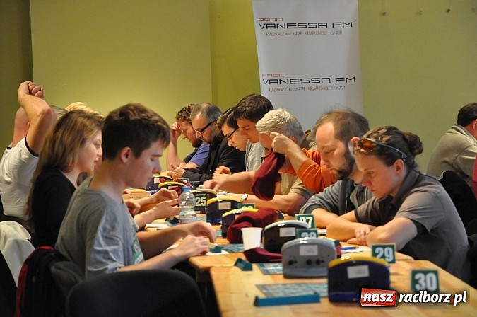 Zdjęcie w galerii na portalu naszraciborz.pl: Trwa wielkie V raciborskie w scrabble granie wiadomości z regionu