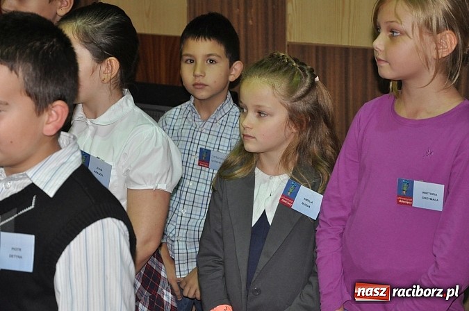 Zdjęcie w galerii na portalu naszraciborz.pl: Najmłodsi raciborscy żacy rozpoczęli swój rok akademicki wiadomości z regionu