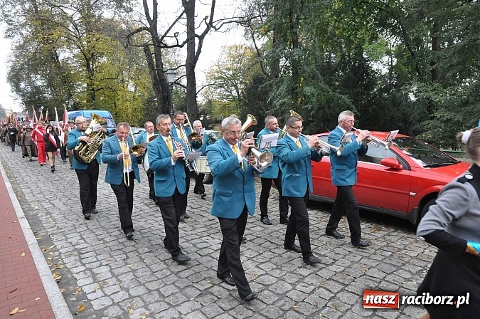 Zdjęcie w galerii na portalu naszraciborz.pl: Polskie sokoły zjechały na raciborski zamek wiadomości z regionu