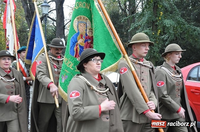 Zdjęcie w galerii na portalu naszraciborz.pl: Polskie sokoły zjechały na raciborski zamek wiadomości z regionu