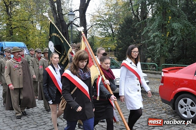 Zdjęcie w galerii na portalu naszraciborz.pl: Polskie sokoły zjechały na raciborski zamek wiadomości z regionu