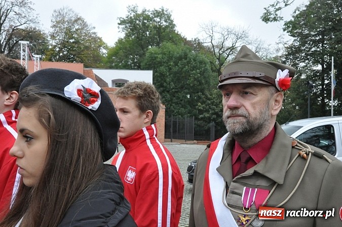 Zdjęcie w galerii na portalu naszraciborz.pl: Polskie sokoły zjechały na raciborski zamek wiadomości z regionu