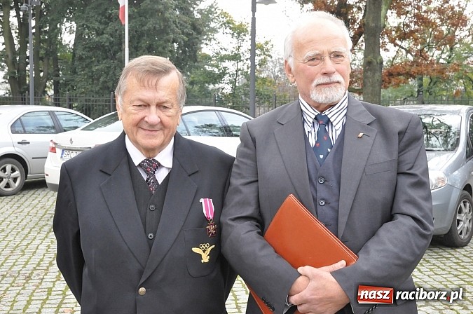 Zdjęcie w galerii na portalu naszraciborz.pl: Polskie sokoły zjechały na raciborski zamek wiadomości z regionu
