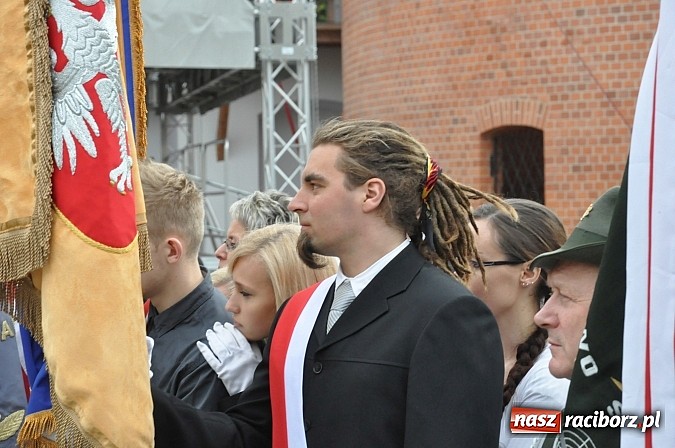 Zdjęcie w galerii na portalu naszraciborz.pl: Polskie sokoły zjechały na raciborski zamek wiadomości z regionu