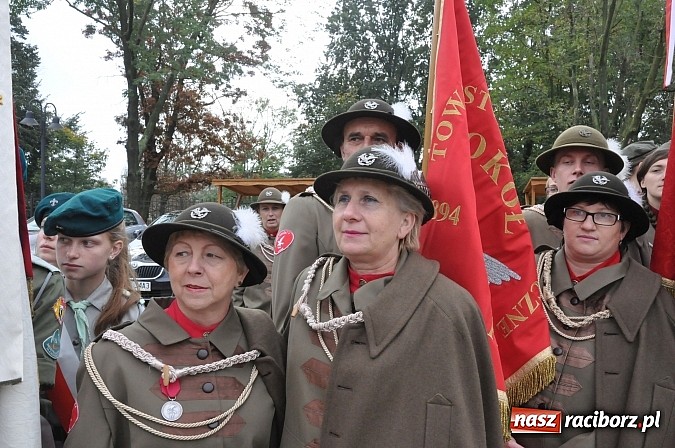 Zdjęcie w galerii na portalu naszraciborz.pl: Polskie sokoły zjechały na raciborski zamek wiadomości z regionu