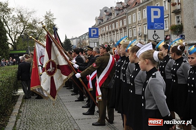 Zdjęcie w galerii na portalu naszraciborz.pl: Polskie sokoły zjechały na raciborski zamek wiadomości z regionu