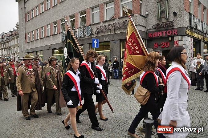 Zdjęcie w galerii na portalu naszraciborz.pl: Polskie sokoły zjechały na raciborski zamek wiadomości z regionu