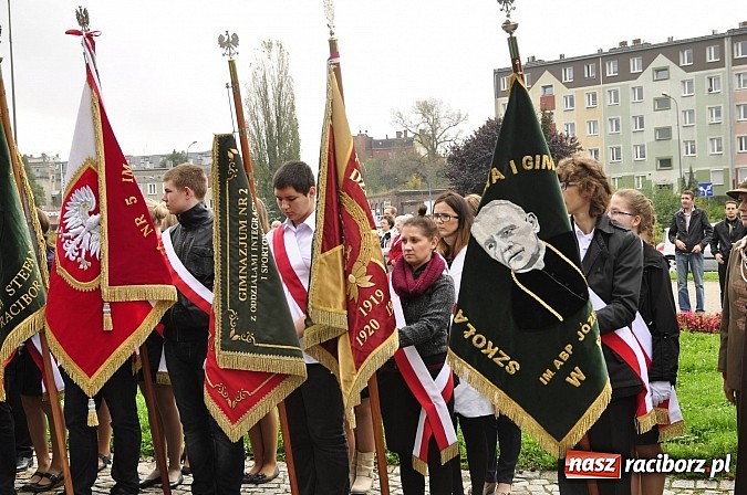 Zdjęcie w galerii na portalu naszraciborz.pl: Polskie sokoły zjechały na raciborski zamek wiadomości z regionu