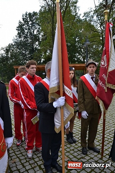 Zdjęcie w galerii na portalu naszraciborz.pl: Polskie sokoły zjechały na raciborski zamek wiadomości z regionu