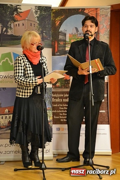 Zdjęcie w galerii na portalu naszraciborz.pl: Polskie sokoły zjechały na raciborski zamek wiadomości z regionu