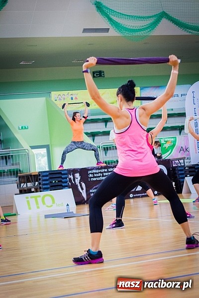 Zdjęcie w galerii na portalu naszraciborz.pl: Ponad sto pań na festiwalu fitness w Arenie Rafako wiadomości z regionu