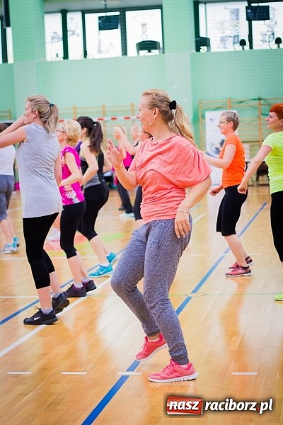 Zdjęcie w galerii na portalu naszraciborz.pl: Ponad sto pań na festiwalu fitness w Arenie Rafako wiadomości z regionu