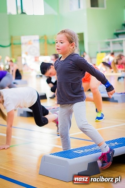 Zdjęcie w galerii na portalu naszraciborz.pl: Ponad sto pań na festiwalu fitness w Arenie Rafako wiadomości z regionu
