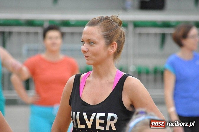 Zdjęcie w galerii na portalu naszraciborz.pl: Ponad sto pań na festiwalu fitness w Arenie Rafako wiadomości z regionu