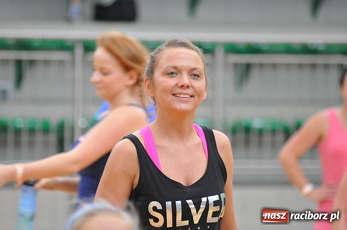 Zdjęcie w galerii na portalu naszraciborz.pl: Ponad sto pań na festiwalu fitness w Arenie Rafako wiadomości z regionu