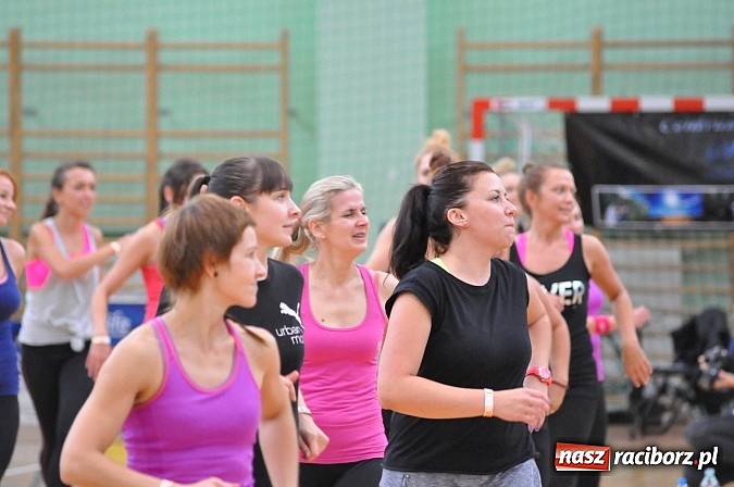 Zdjęcie w galerii na portalu naszraciborz.pl: Ponad sto pań na festiwalu fitness w Arenie Rafako wiadomości z regionu
