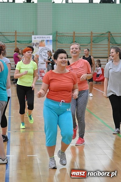 Zdjęcie w galerii na portalu naszraciborz.pl: Ponad sto pań na festiwalu fitness w Arenie Rafako wiadomości z regionu