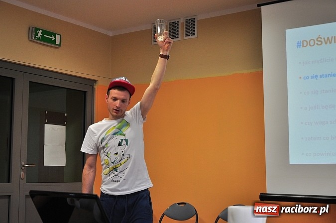 Zdjęcie w galerii na portalu naszraciborz.pl: Ponad sto pań na festiwalu fitness w Arenie Rafako wiadomości z regionu