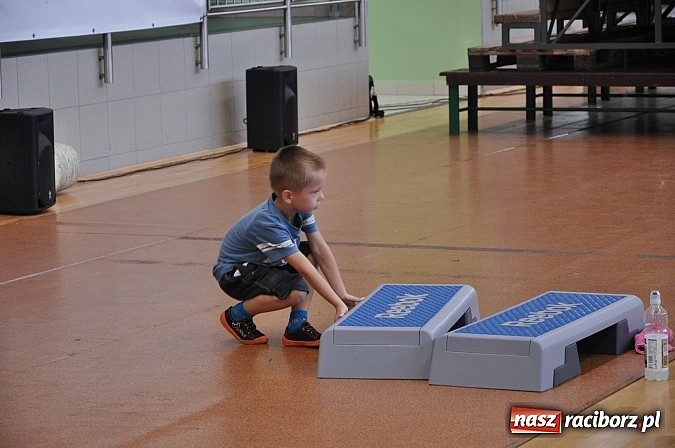 Zdjęcie w galerii na portalu naszraciborz.pl: Ponad sto pań na festiwalu fitness w Arenie Rafako wiadomości z regionu