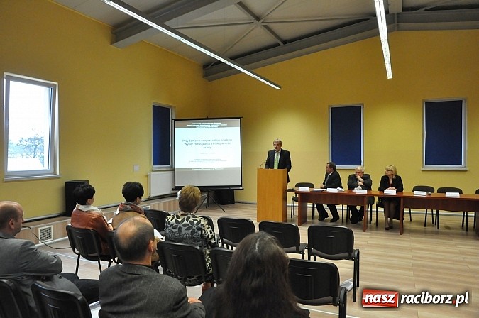 Zdjęcie w galerii na portalu naszraciborz.pl: Pietrowice Wielkie przetarły innym szlak wiadomości z regionu