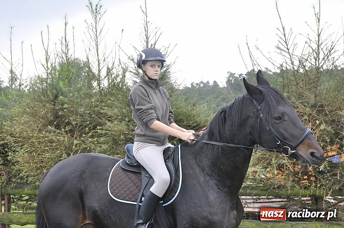 Zdjęcie w galerii na portalu naszraciborz.pl: Święto jeźdźców - hubertus na Budzinie wiadomości z regionu