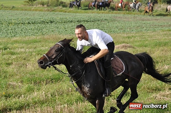 Zdjęcie w galerii na portalu naszraciborz.pl: Święto jeźdźców - hubertus na Budzinie wiadomości z regionu