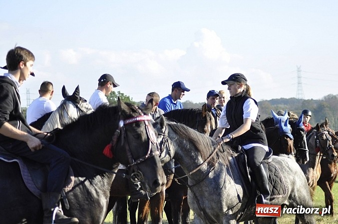 Zdjęcie w galerii na portalu naszraciborz.pl: Święto jeźdźców - hubertus na Budzinie wiadomości z regionu