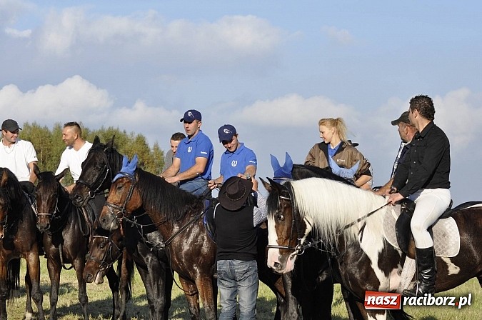 Zdjęcie w galerii na portalu naszraciborz.pl: Święto jeźdźców - hubertus na Budzinie wiadomości z regionu