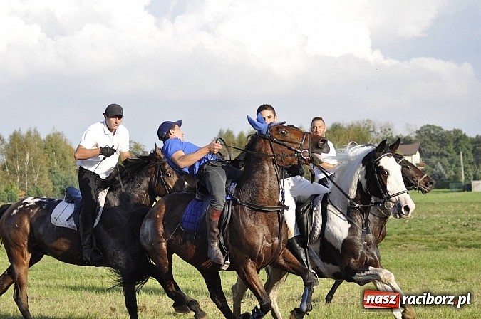Zdjęcie w galerii na portalu naszraciborz.pl: Święto jeźdźców - hubertus na Budzinie wiadomości z regionu