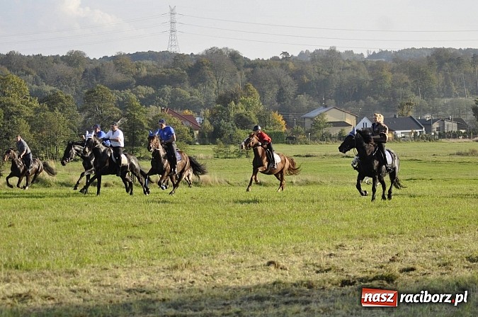 Zdjęcie w galerii na portalu naszraciborz.pl: Święto jeźdźców - hubertus na Budzinie wiadomości z regionu