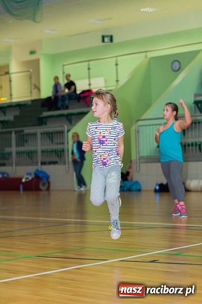 Zdjęcie w galerii na portalu naszraciborz.pl: Wieczorna zumba w Arenie Rafako wiadomości z regionu