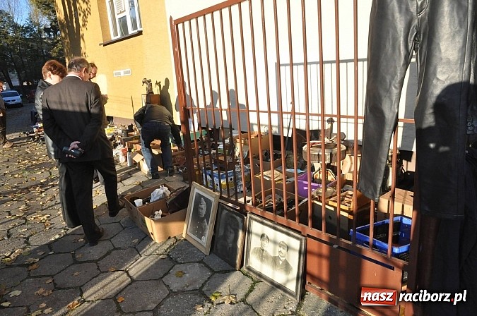 Zdjęcie w galerii na portalu naszraciborz.pl: Lamus reaktywacja - giełda staroci w Raciborzu wiadomości z regionu