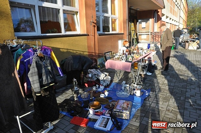 Zdjęcie w galerii na portalu naszraciborz.pl: Lamus reaktywacja - giełda staroci w Raciborzu wiadomości z regionu