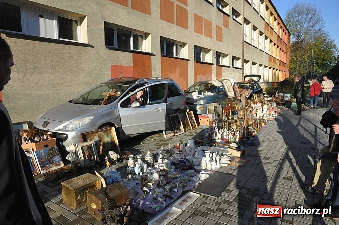 Zdjęcie w galerii na portalu naszraciborz.pl: Lamus reaktywacja - giełda staroci w Raciborzu wiadomości z regionu