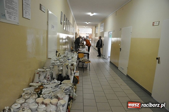 Zdjęcie w galerii na portalu naszraciborz.pl: Lamus reaktywacja - giełda staroci w Raciborzu wiadomości z regionu