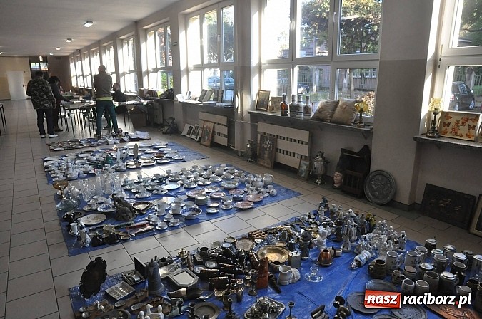 Zdjęcie w galerii na portalu naszraciborz.pl: Lamus reaktywacja - giełda staroci w Raciborzu wiadomości z regionu