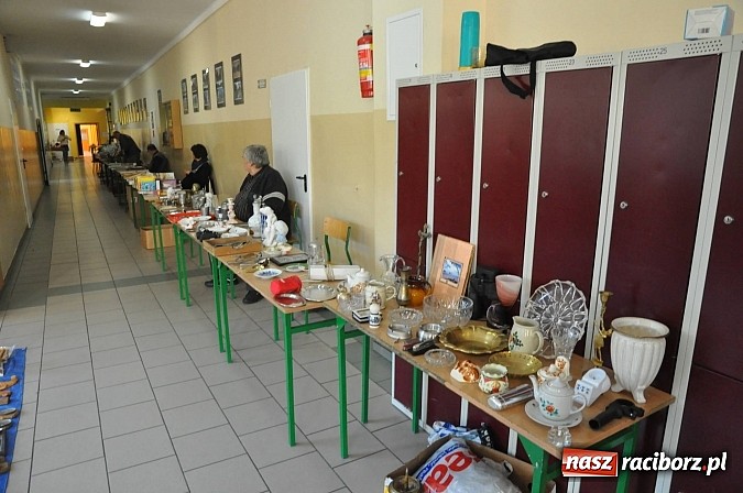 Zdjęcie w galerii na portalu naszraciborz.pl: Lamus reaktywacja - giełda staroci w Raciborzu wiadomości z regionu