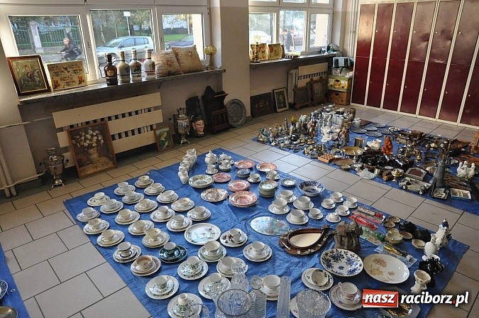 Zdjęcie w galerii na portalu naszraciborz.pl: Lamus reaktywacja - giełda staroci w Raciborzu wiadomości z regionu