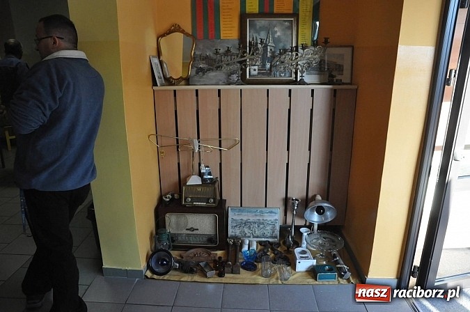 Zdjęcie w galerii na portalu naszraciborz.pl: Lamus reaktywacja - giełda staroci w Raciborzu wiadomości z regionu