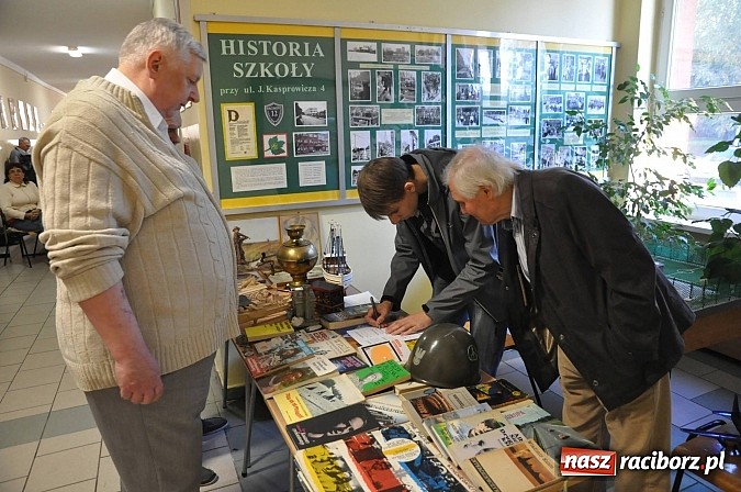 Zdjęcie w galerii na portalu naszraciborz.pl: Lamus reaktywacja - giełda staroci w Raciborzu wiadomości z regionu