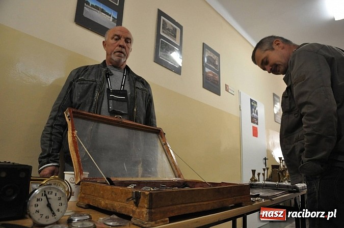 Zdjęcie w galerii na portalu naszraciborz.pl: Lamus reaktywacja - giełda staroci w Raciborzu wiadomości z regionu