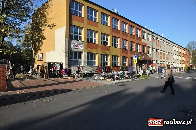 Zdjęcie w galerii na portalu naszraciborz.pl: Lamus reaktywacja - giełda staroci w Raciborzu wiadomości z regionu